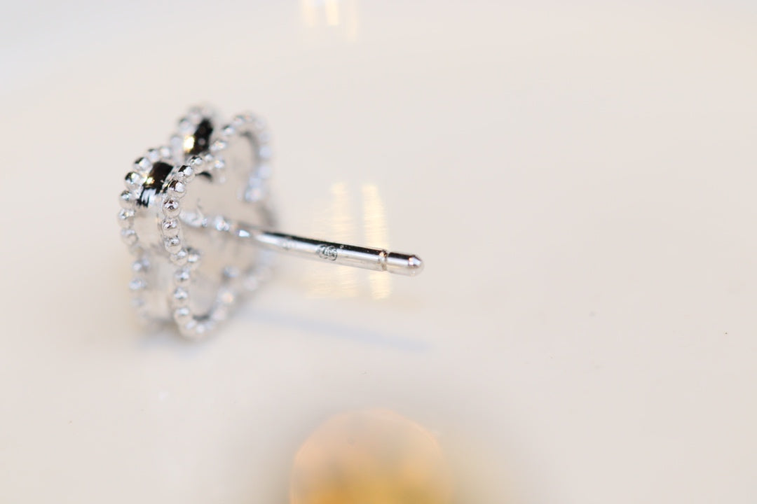 [Regalia jewelry]CLOVER MINI TURQUOISE SILVER STUD EARRINGS