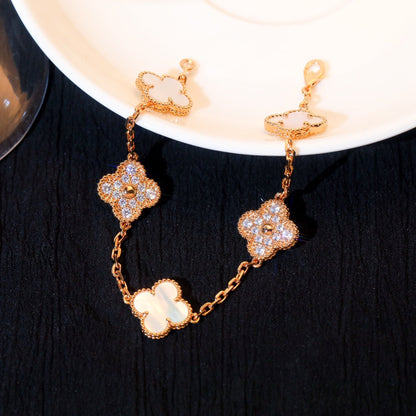 [Regalia jewelry]CLOVER BRACELET 5 MOTIF WHITE MOP DIAMOND
