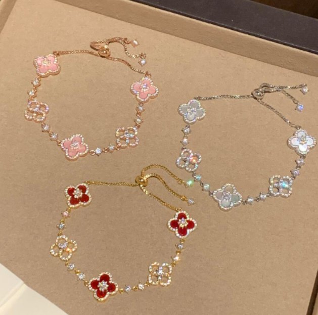 [Regalia jewelry]CLOVER 5 MOTIF PINK BLUE RED WHITE BRACELET