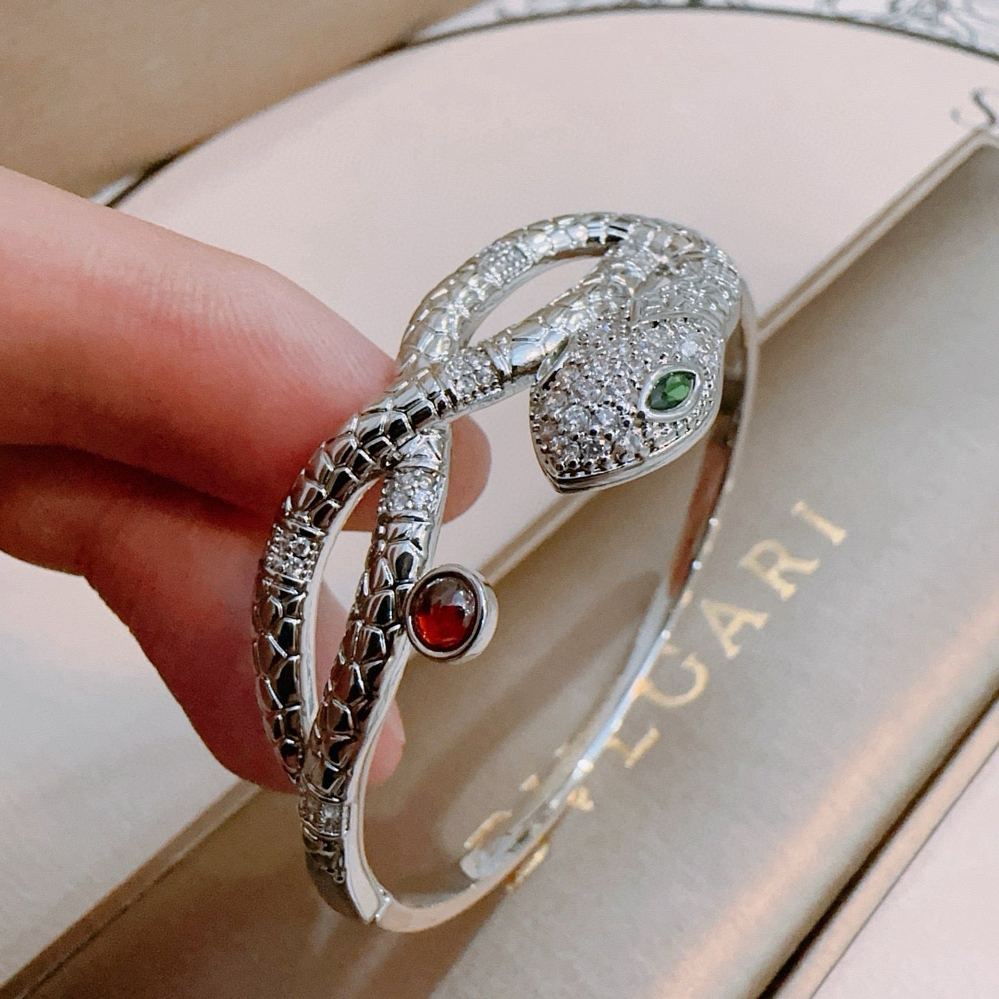 [Regalia jewelry]HAUTE  SERPENTI BRACELET