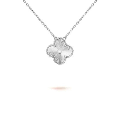 [Regalia jewelry]CLOVER  15MM DIAMOND LASER NECKLACE SILVER