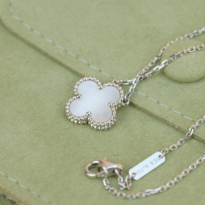 [Regalia jewelry]CLOVER  15MM WHITE MOTHER-OF-PEARL SILVER