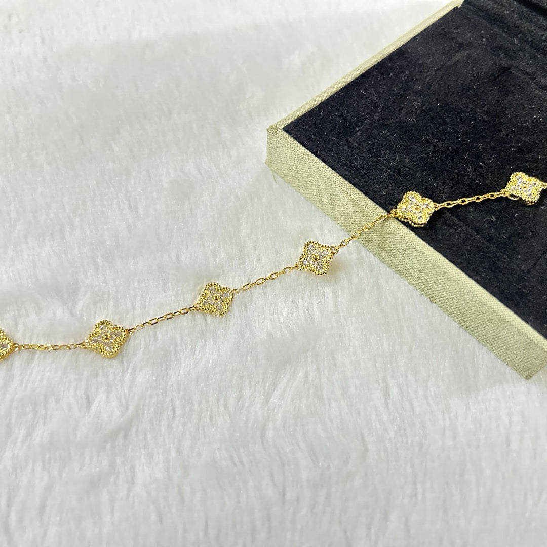[Regalia jewelry]CLOVER 6 MOTIF DIAMOND BRACELET
