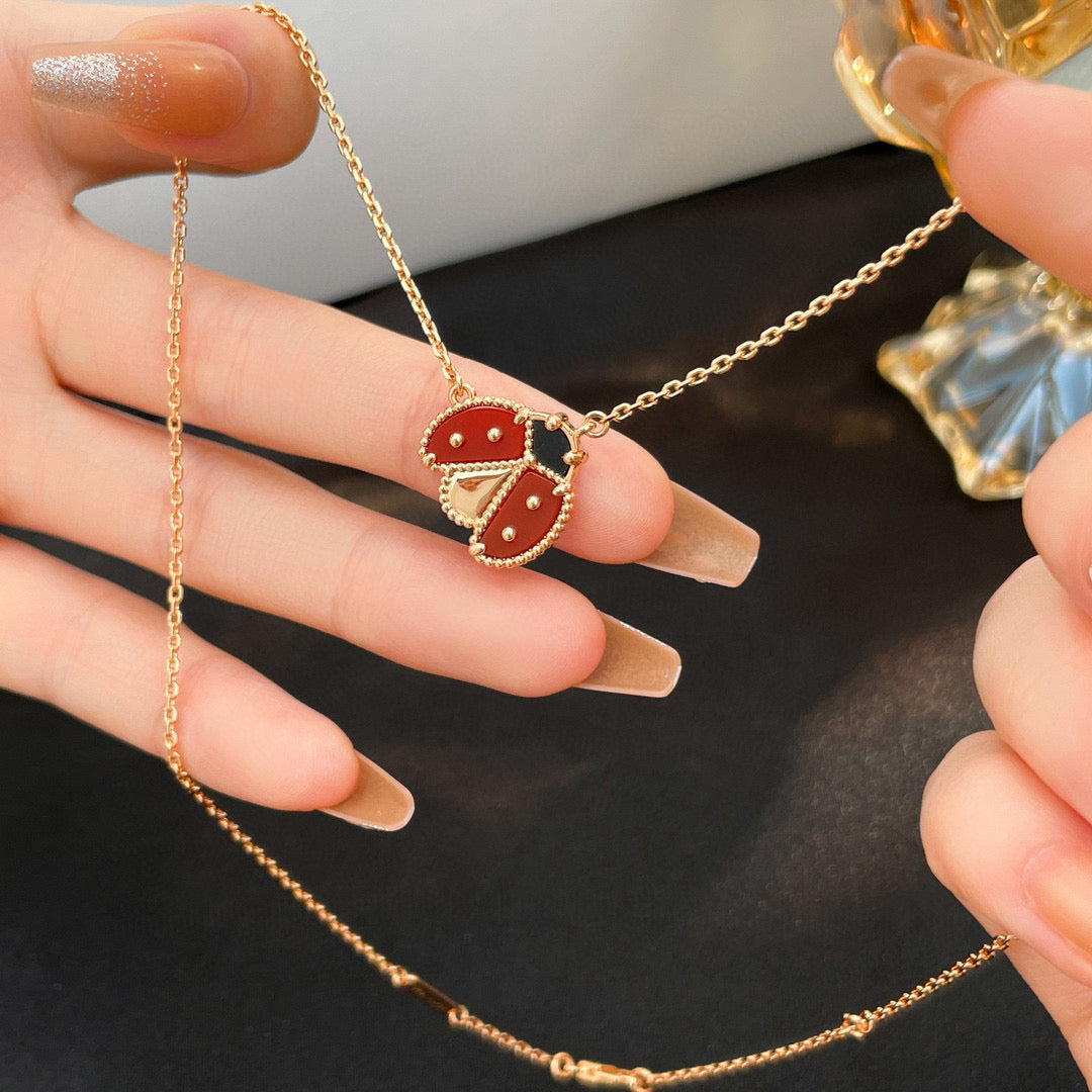 [Regalia jewelry]LUCKY  CARNELIANS LADYBUG NECKLACE