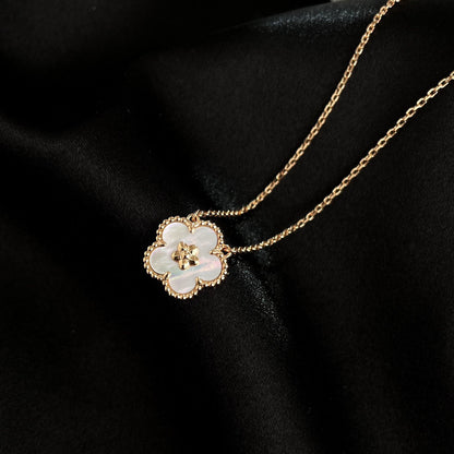 [Regalia jewelry]LUCKY  WHITE MOP  PLUM BLOSSOM NECKLACE