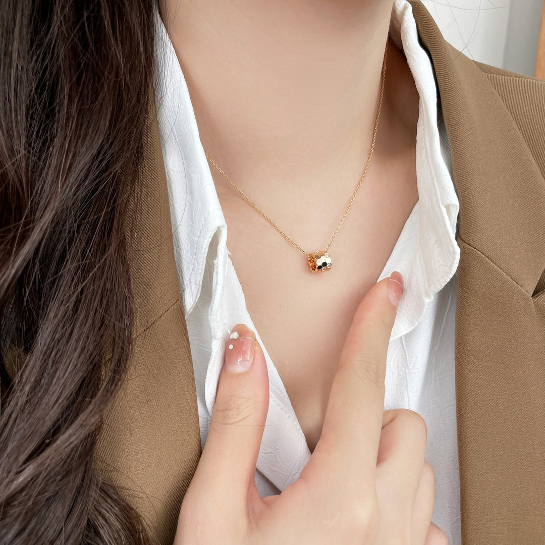 [Regalia jewelry]BEE MINI PEDANT DIAMOND NECKLACE