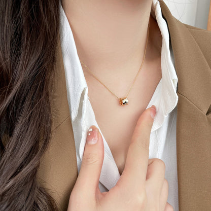 [Regalia jewelry]BEE MINI PEDANT DIAMOND NECKLACE