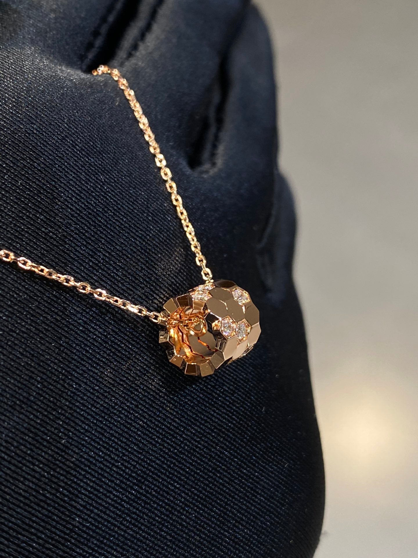 [Regalia jewelry]BEE LOVE DIAMOND NECKLACE