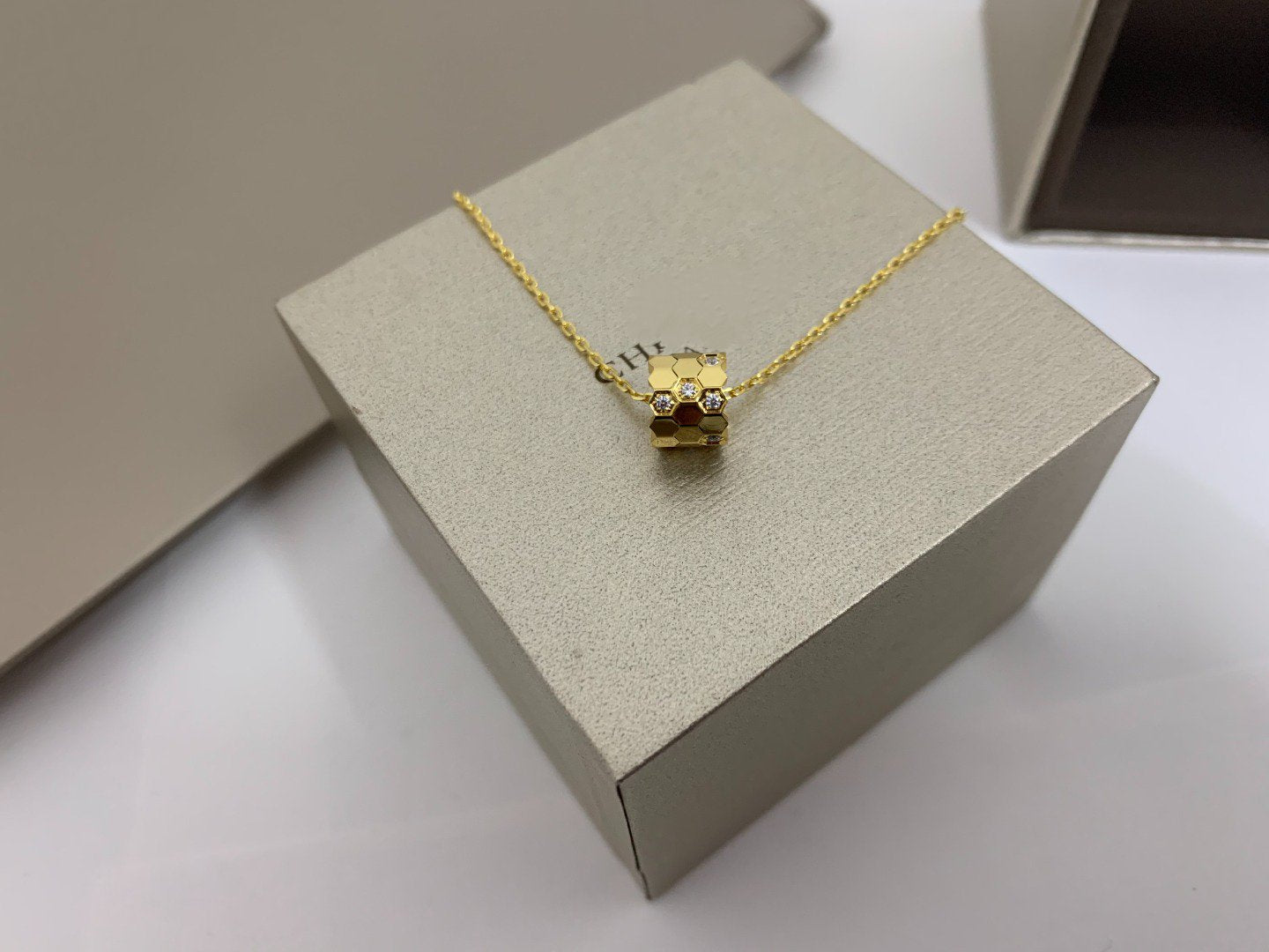 [Regalia jewelry]BEE LOVE DIAMOND NECKLACE