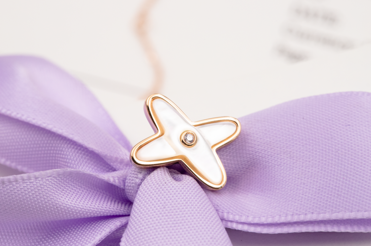 [Regalia jewelry]JEUX DE WHITE MOP PINK GOLD DIAMOND EARRINGS