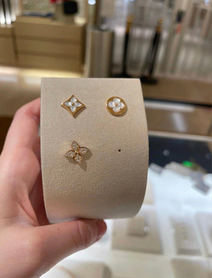 [Regalia jewelry]STAR BLOSSOM STUD EARRINGS PINK GOLD DIAMONDS