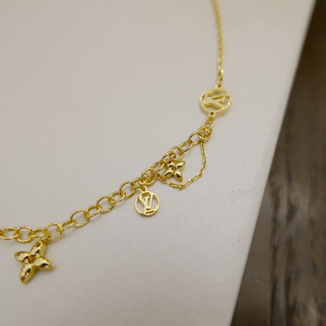 [Regalia jewelry]BLOOMING SUPPLE NECKLACE BRASS