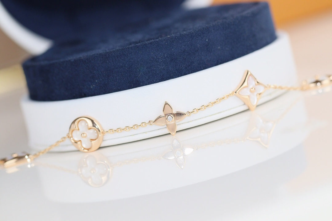[Regalia jewelry]LEAF CLOVER BRACELET
