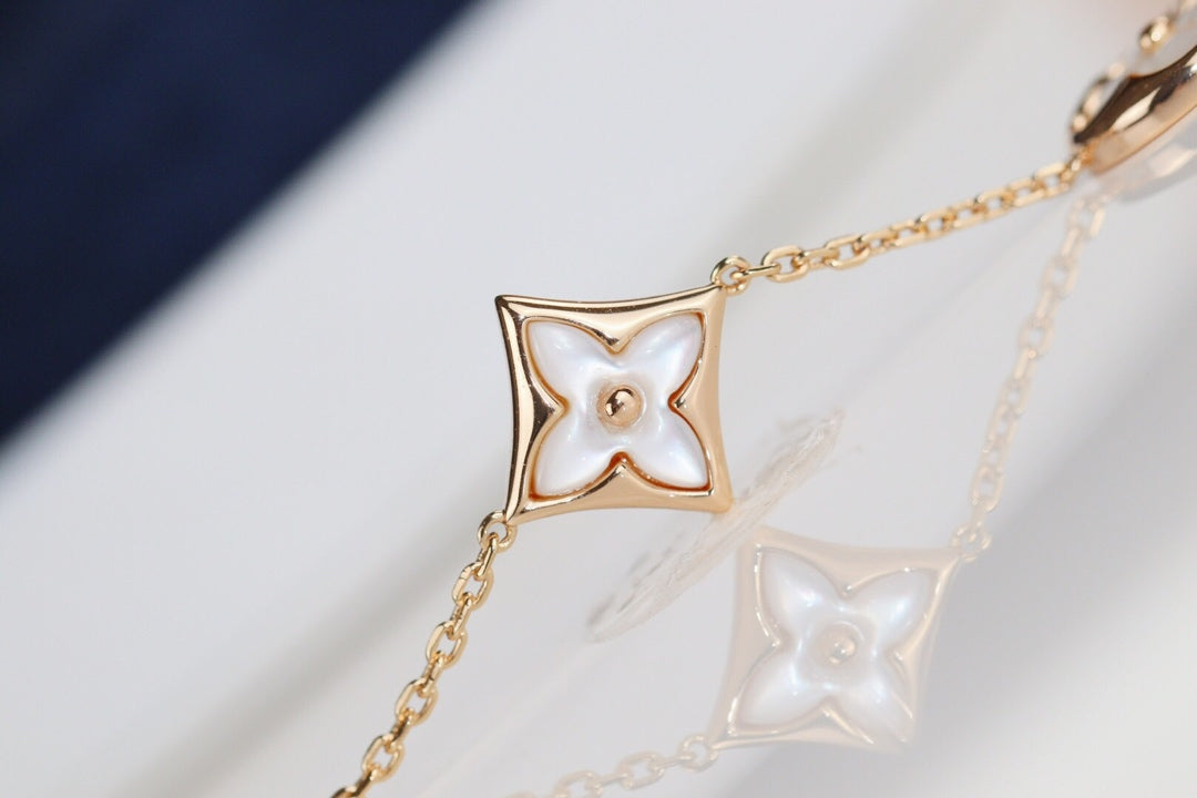 [Regalia jewelry]LEAF CLOVER BRACELET