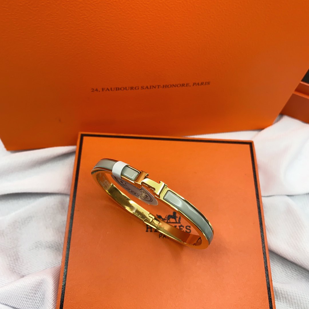 [Regalia jewelry]CLASSIC HM CLIC GREEN 8MM ENAMEL BRACELET