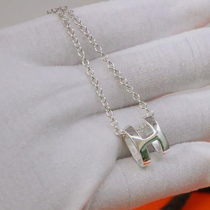 [Regalia jewelry]HM NECKLACE H LETTER OVAL SERIES