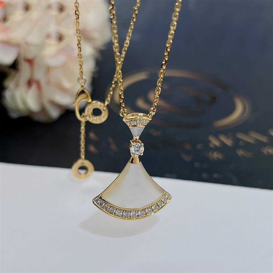 [Regalia jewelry]DREAM NECKLACE MOP GOLD DIAMOND