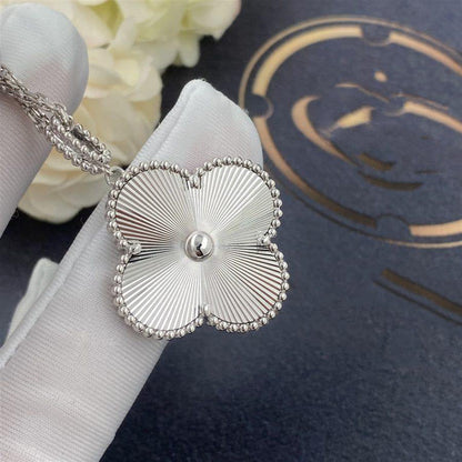 [Regalia jewelry]CLOVER 25MM SILVER BIG CLOVER NECKLACE