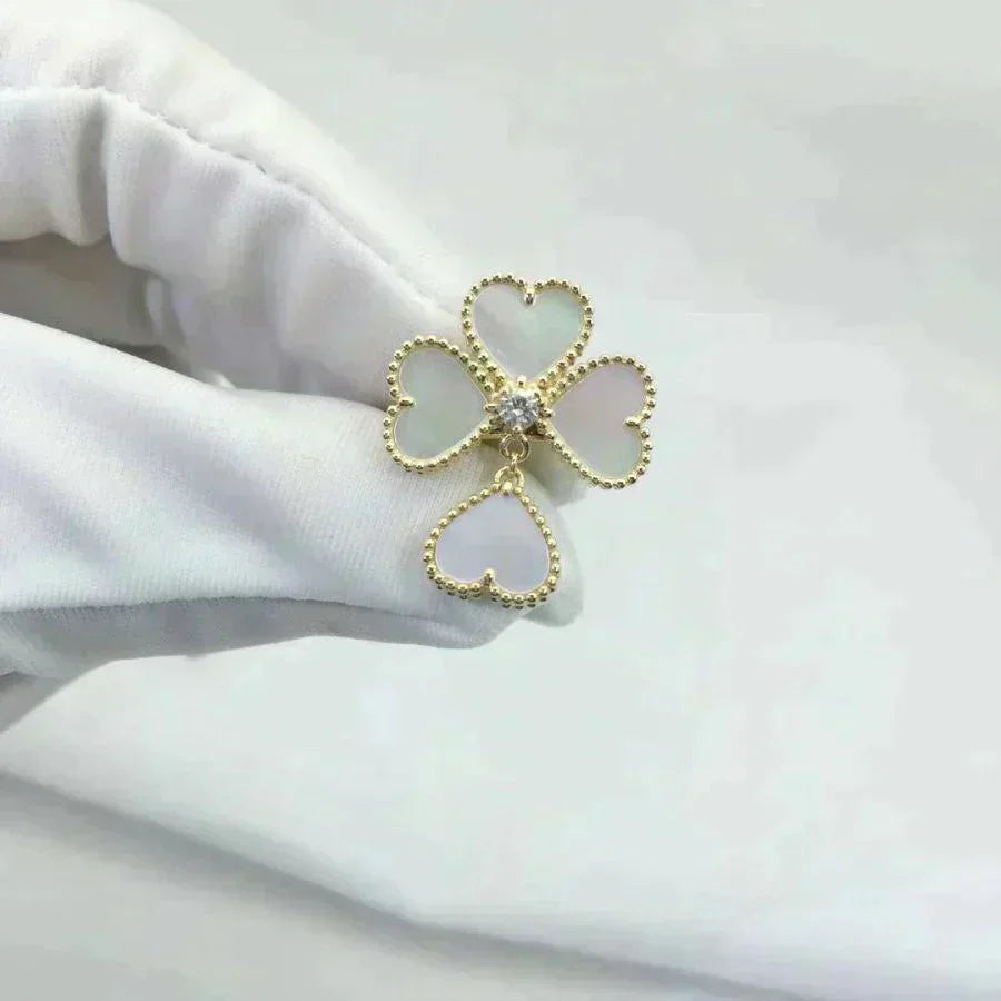 [Regalia jewelry]SWEET CLOVER WHITE MOP RING