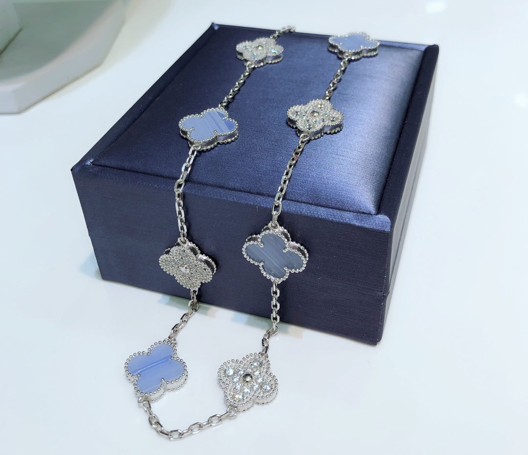 [Regalia jewelry]CLOVER 10 MOTIFS CHALCEDONY DIAMONDS SILVER NECKLACE
